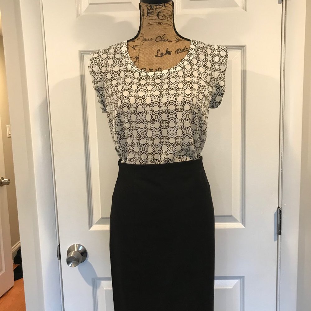 Pleione Patterned Scoop Neck Blouse